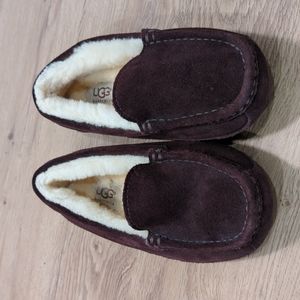Boys UGG Slippers - Size 2